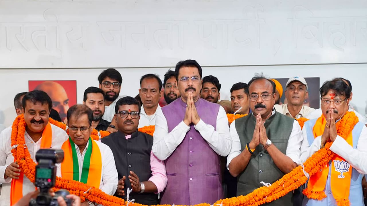 Bihar BJP chief Sanjay Saraogi at joining ceremony of JSP leaders into BJP (Photo/x/@BJP4Bihar@BJP4Bihar) Bihar BJP chief Sanjay Saraogi at joining ceremony of JSP leaders into BJP (Photo/x/@BJP4Bihar@BJP4Bihar)