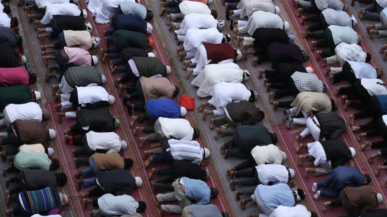 People offering prayers in Nepal on Eid (Photo/ ANI) People offering prayers in Nepal on Eid (Photo/ ANI)