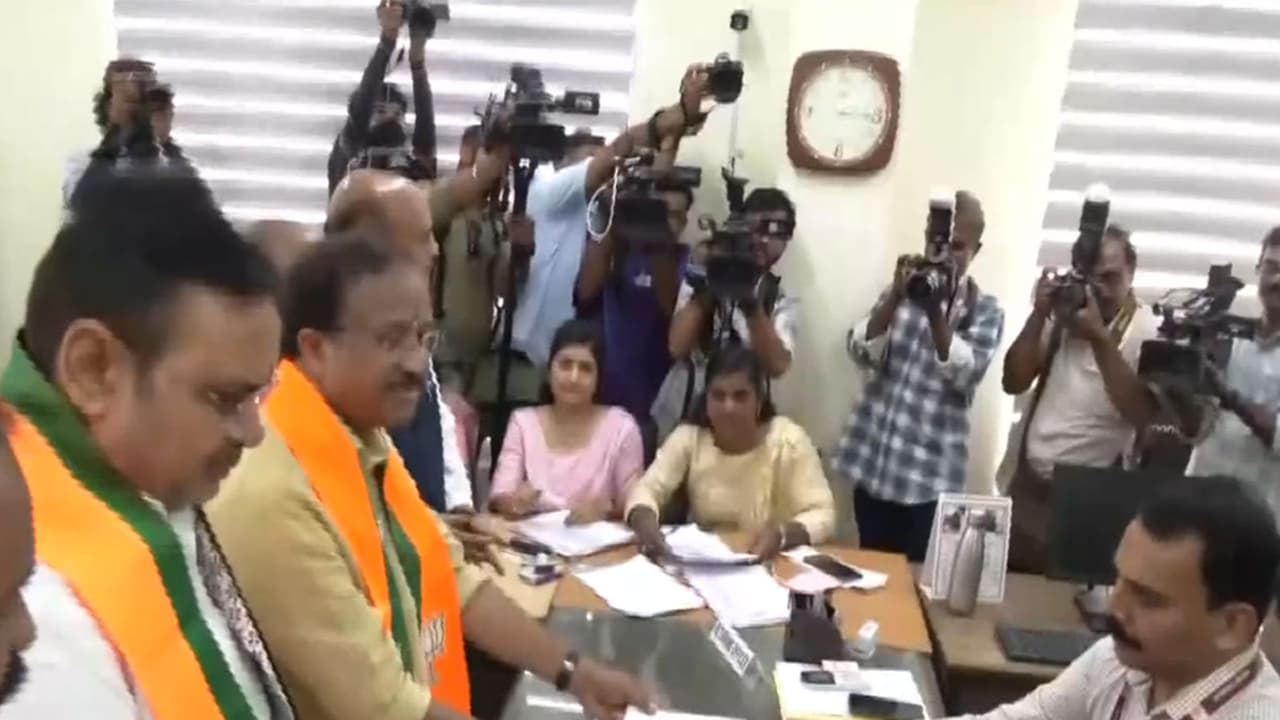 BJP leader V Muraleedharan files nomination for Kerala polls (Photo/ANI) BJP leader V Muraleedharan files nomination for Kerala polls (Photo/ANI)