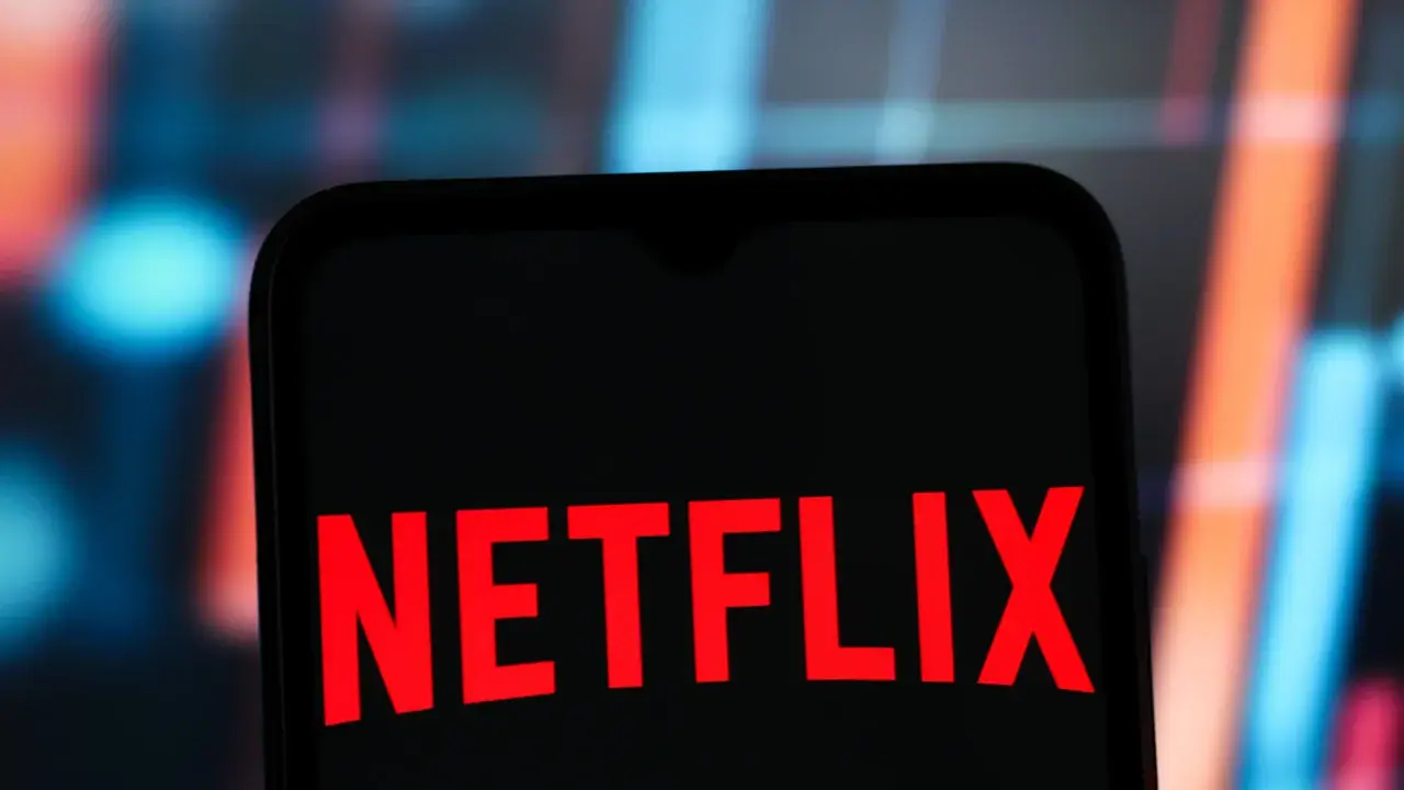 https://stocktwits.com/news articles/markets/equity/netflix faces growing you tube threat as viewer share hits multi year low hsbc says wells fargo flags engagement risk/cZMPoFURBeM https://stocktwits.com/news articles/markets/equity/netflix faces growing you tube threat as viewer share hits multi year low hsbc says wells fargo flags engagement risk/cZMPoFURBeM