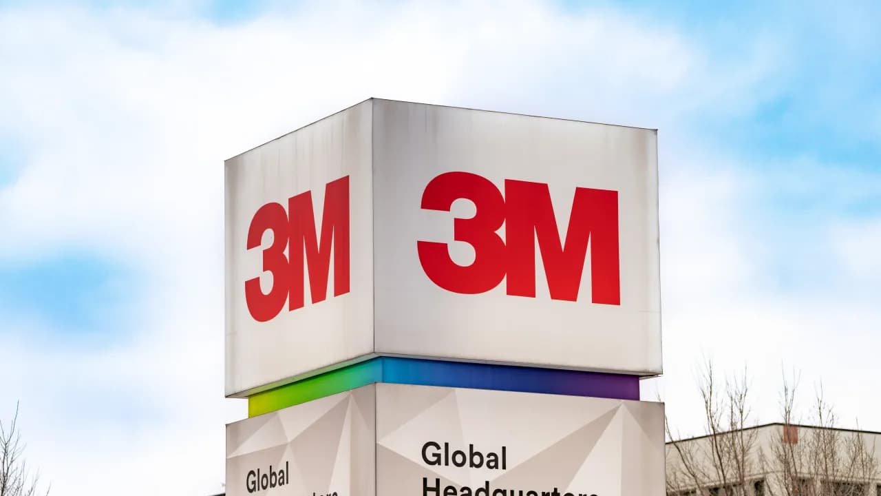 https://stocktwits.com/news articles/markets/equity/industrials heavyweight 3 m wants a piece of the ai fiber optics boom glw cohr lite should take note/cZZmffhR7wn https://stocktwits.com/news articles/markets/equity/industrials heavyweight 3 m wants a piece of the ai fiber optics boom glw cohr lite should take note/cZZmffhR7wn