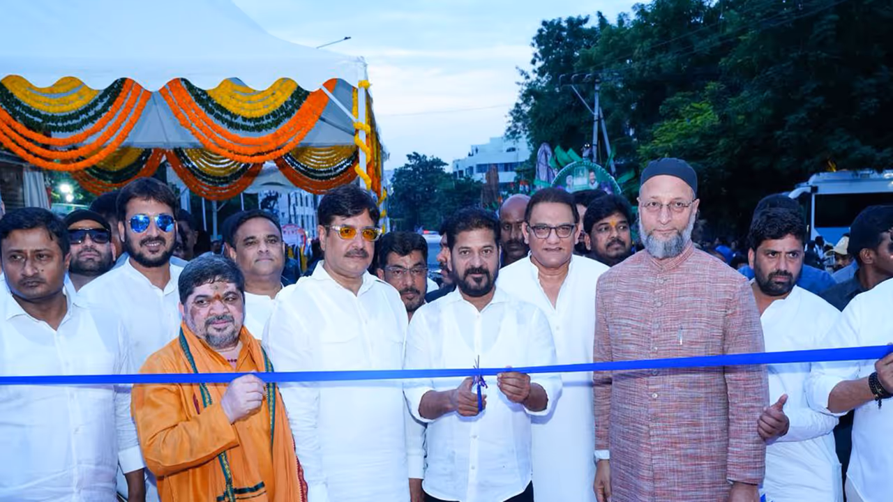 Telangana Chief Minister A. Revanth Reddy and AIMIM president and Hyderabad MP Asaduddin Owaisi (Photo/ I&PR Telangana) Telangana Chief Minister A. Revanth Reddy and AIMIM president and Hyderabad MP Asaduddin Owaisi (Photo/ I&PR Telangana)