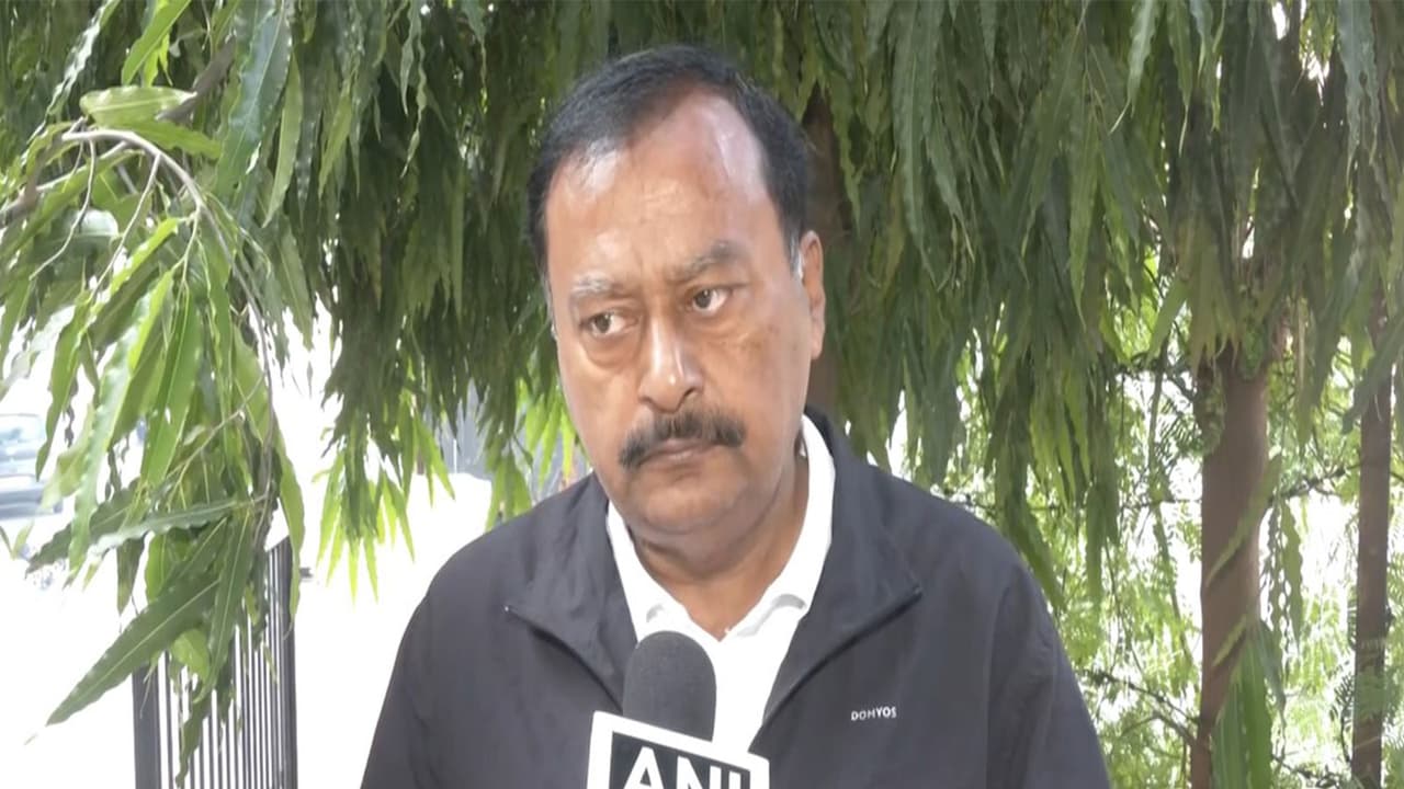 Congress leader Surendra Rajput (Photo/ANI)