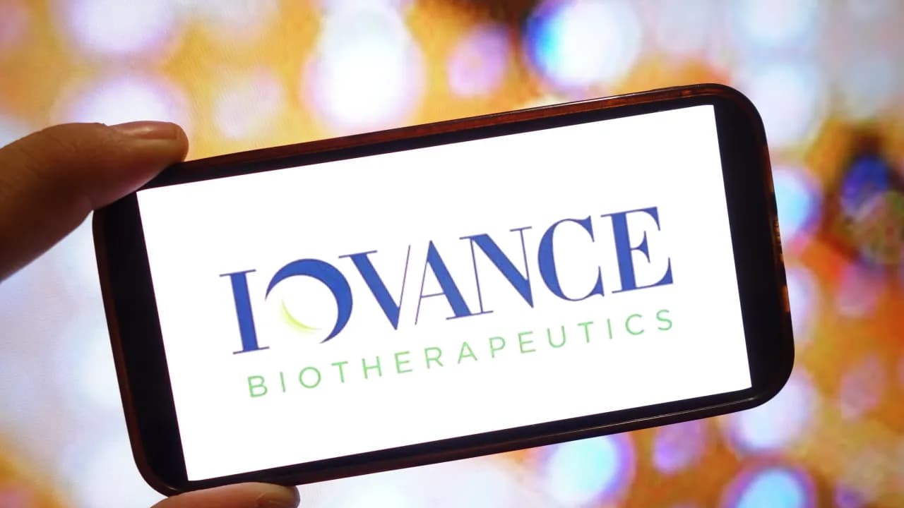 https://stocktwits.com/news articles/markets/equity/iova stock hits fresh 52 week peak on ubs target hike melanoma sector optimism/cZYeceQRJZs https://stocktwits.com/news articles/markets/equity/iova stock hits fresh 52 week peak on ubs target hike melanoma sector optimism/cZYeceQRJZs