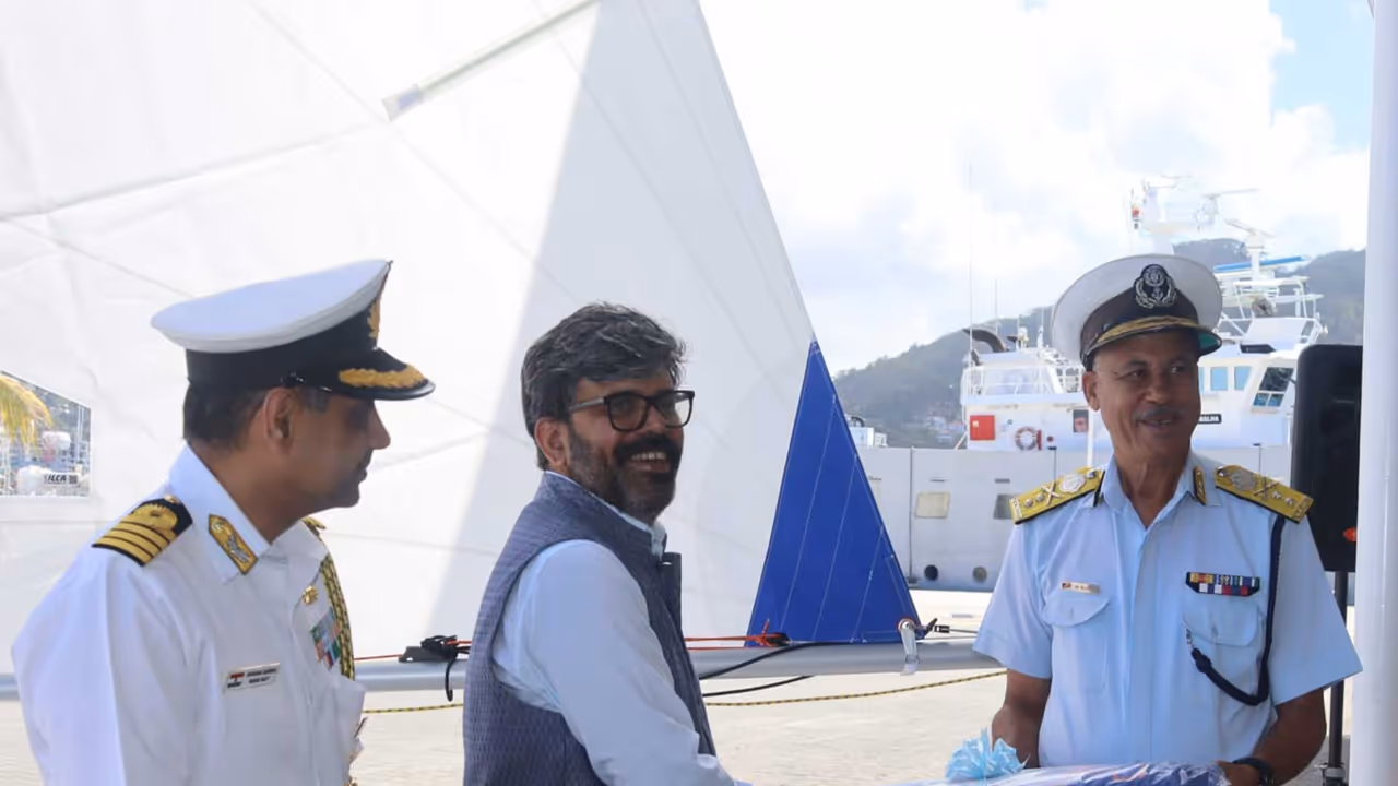 India hands over five laser radial boats to Seychelles (Photo/X@hci_seychelles) India hands over five laser radial boats to Seychelles (Photo/X@hci_seychelles)
