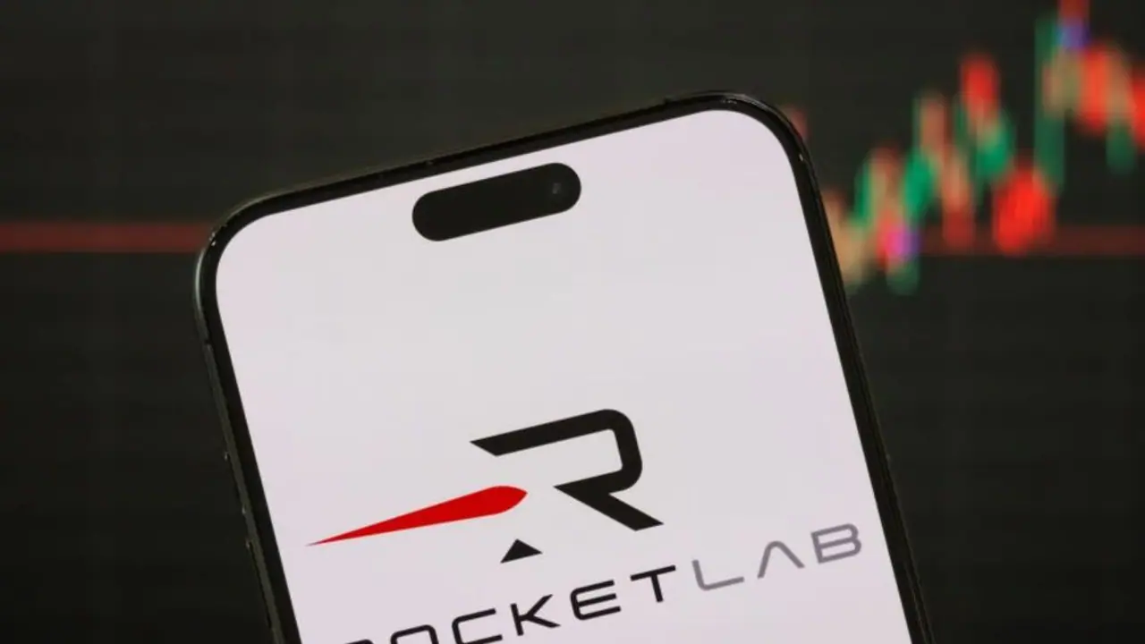 Rocket Lab Stock Soars After Joining US Space Force’s NSSL Program, Retail Bearishness Softens Rocket Lab Stock Soars After Joining US Space Force’s NSSL Program, Retail Bearishness Softens