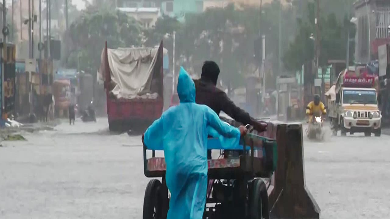 Heavy rainfall triggered by Cyclone Ditwah in Chennai (File Photo/ANI)
