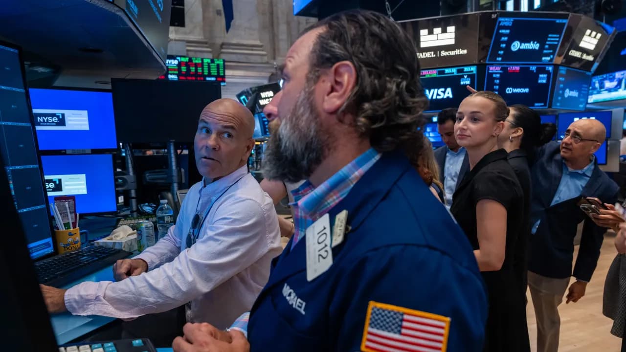 https://stocktwits.com/news articles/markets/equity/wall street eyes strong close to week as market weathers trump tariffs mixed earnings/chrn3XtRdEO https://stocktwits.com/news articles/markets/equity/wall street eyes strong close to week as market weathers trump tariffs mixed earnings/chrn3XtRdEO