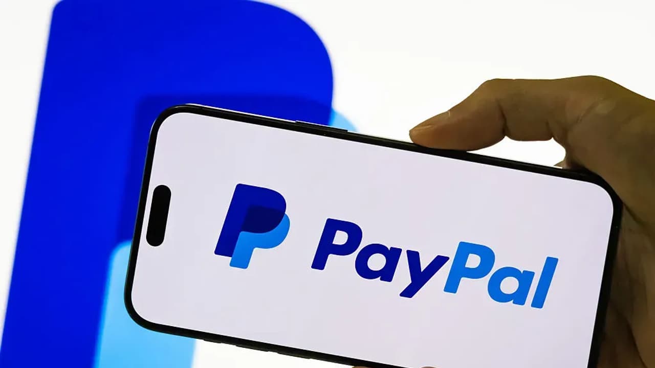 https://stocktwits.com/news articles/markets/equity/pypl stock crash mizuho highlights three key risks for pay pal after stripe advent reportedly abandon takeover bid/cZYA9PCRJAn https://stocktwits.com/news articles/markets/equity/pypl stock crash mizuho highlights three key risks for pay pal after stripe advent reportedly abandon takeover bid/cZYA9PCRJAn