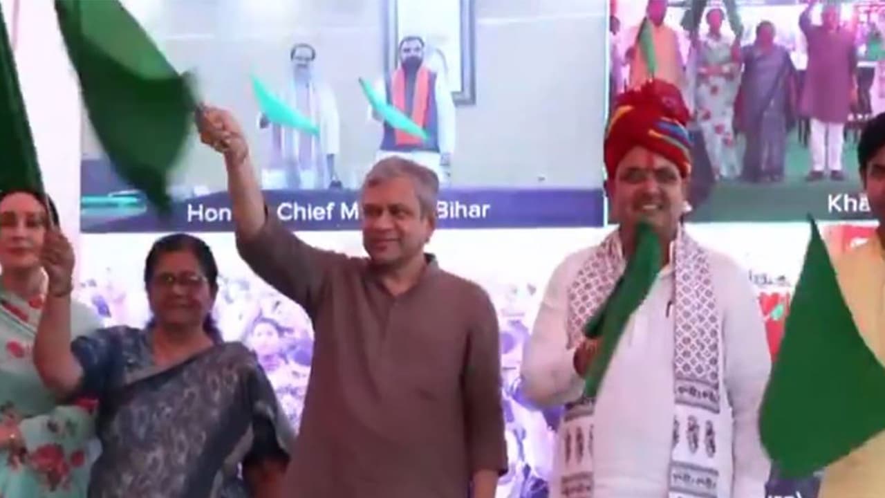 Union Minister Ashwini Vaishnaw and Rajasthan Chief Minister Bhajanlal Sharma (Photo/ANI) Union Minister Ashwini Vaishnaw and Rajasthan Chief Minister Bhajanlal Sharma (Photo/ANI)