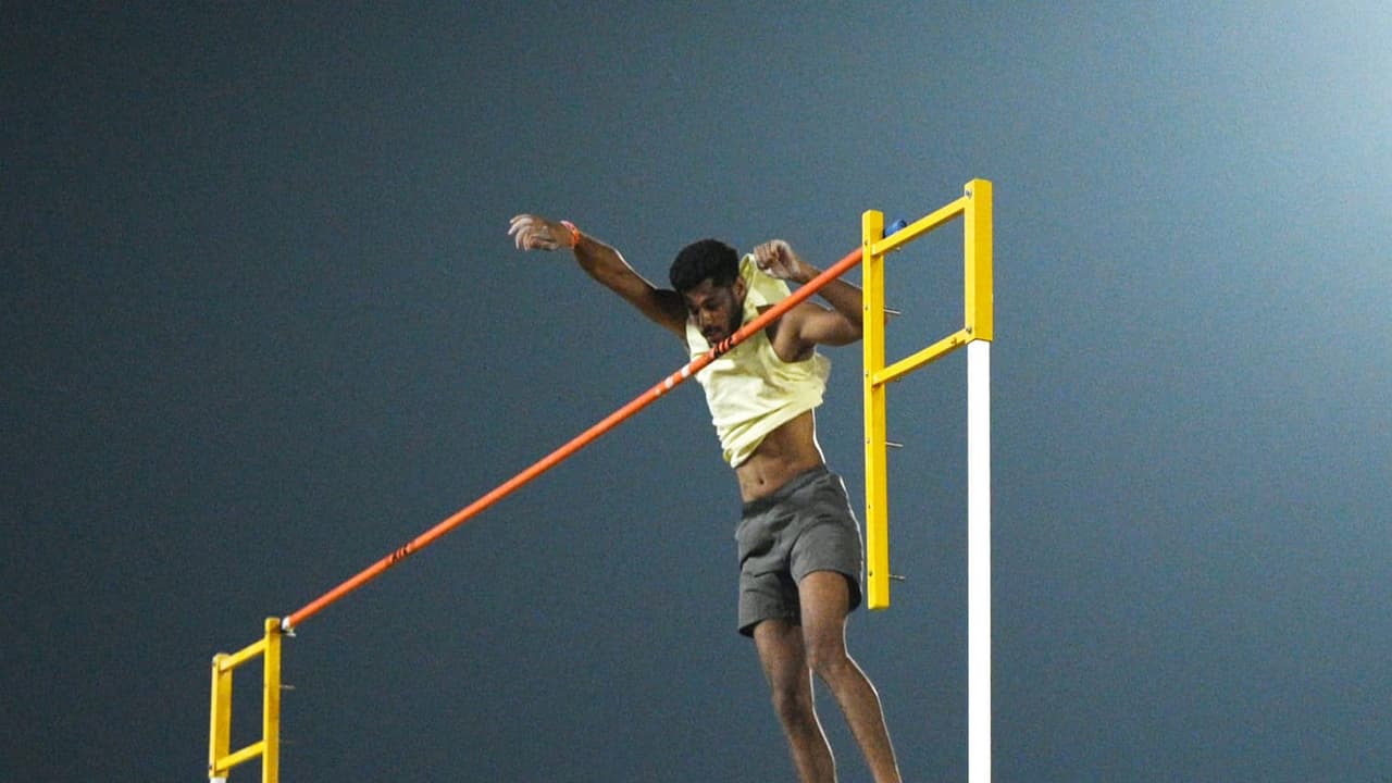 Madhya Pradesh’s athlete Dev Kumar Meena in action during National Senior Athletics Federation Competition (Image: AFI media) Madhya Pradesh’s athlete Dev Kumar Meena in action during National Senior Athletics Federation Competition (Image: AFI media)