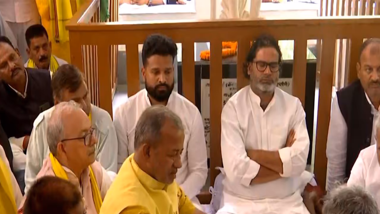 Jan Suraaj founder Prashant Kishor hold silent introspection along with party leaders (Photo/ANI) Jan Suraaj founder Prashant Kishor hold silent introspection along with party leaders (Photo/ANI)