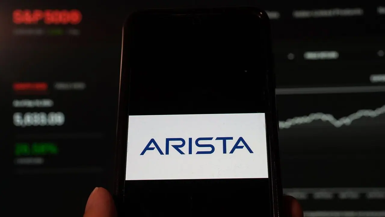 Arista Networks Stock Surges On Better Than Expected Q4 Earnings: Outlook Beats Estimates, Retail Sentiment Soars Arista Networks Stock Surges On Better Than Expected Q4 Earnings: Outlook Beats Estimates, Retail Sentiment Soars