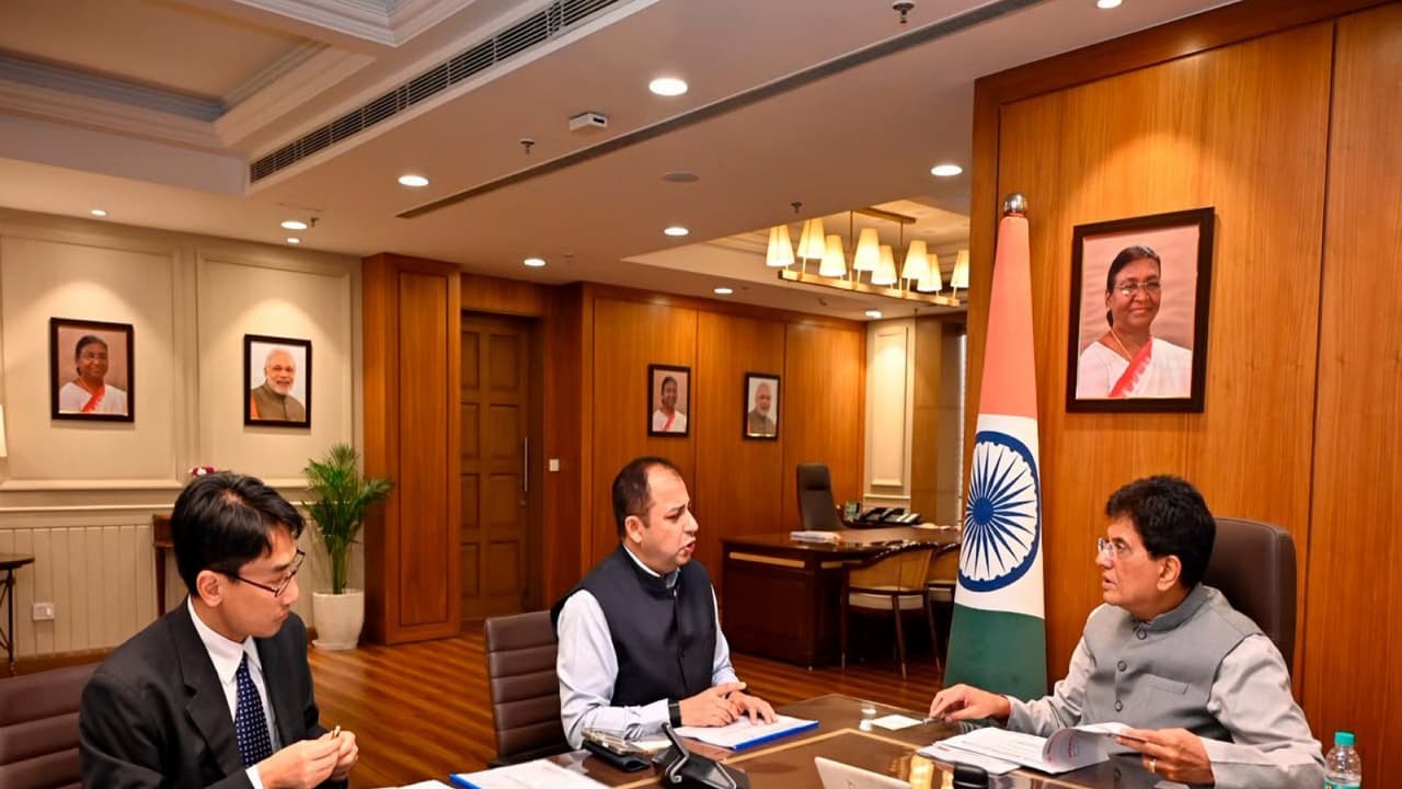 Union Minister Piyush Goyal meets Nippon Life India AMC CEO Sundeep Sikka (Photo/@PiyushGoyal) Union Minister Piyush Goyal meets Nippon Life India AMC CEO Sundeep Sikka (Photo/@PiyushGoyal)