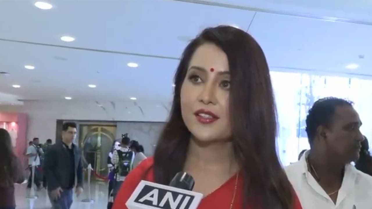 Maharashtra Chief Minister Devendra Fadnavis's wife, Amruta Fadnavis (Photo/ANI) Maharashtra Chief Minister Devendra Fadnavis's wife, Amruta Fadnavis (Photo/ANI)