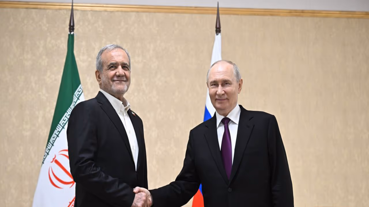 Russian President Vladimir Putin (On Right) and Iranian President Masoud Pezeshkian (Photo/X/@mfa_russia) Russian President Vladimir Putin (On Right) and Iranian President Masoud Pezeshkian (Photo/X/@mfa_russia)