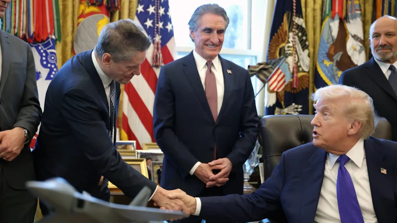 https://stocktwits.com/news articles/markets/equity/crml mp uamy usar stocks gain premarket retail cheers trump s defense critical metals supply chain push/cZZSP3jR7Ht https://stocktwits.com/news articles/markets/equity/crml mp uamy usar stocks gain premarket retail cheers trump s defense critical metals supply chain push/cZZSP3jR7Ht