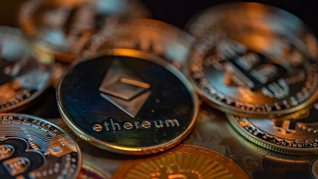 Ethereum Eyes A Comeback, But ETF Outflows And Market Uncertainty Keep Traders On Edge Ethereum Eyes A Comeback, But ETF Outflows And Market Uncertainty Keep Traders On Edge