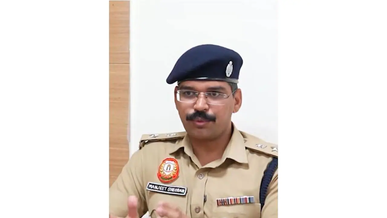 Additional DCP New Delhi Manjeet Sheoran (Photo:X/@DelhiPolice) Additional DCP New Delhi Manjeet Sheoran (Photo:X/@DelhiPolice)
