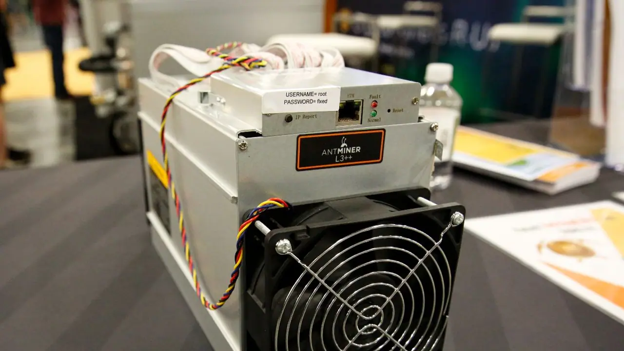 CleanSpark Stock Climbs As Bitcoin Miner Blows Past Q1 Earnings Estimate: Retail Cheers