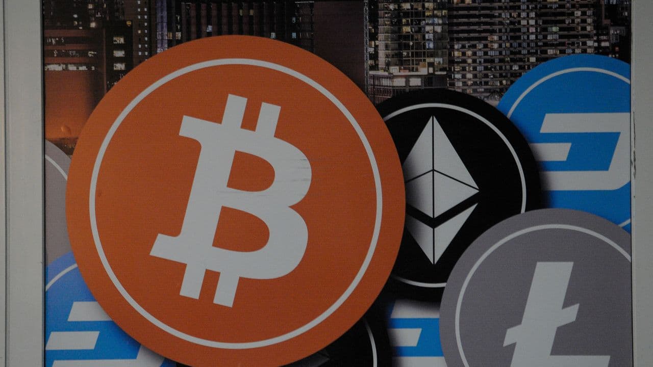 https://stocktwits.com/news articles/markets/cryptocurrency/crypto stocks rise with bitcoin above 84 k analysts raise riot robinhood price targets/cZMZ29DRBgF https://stocktwits.com/news articles/markets/cryptocurrency/crypto stocks rise with bitcoin above 84 k analysts raise riot robinhood price targets/cZMZ29DRBgF