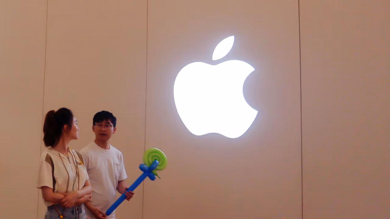 https://stocktwits.com/news articles/markets/equity/aapl stock adds 1 as it prepares to tackle uk regulators over apple pay dominance/cZxKeqrRBst https://stocktwits.com/news articles/markets/equity/aapl stock adds 1 as it prepares to tackle uk regulators over apple pay dominance/cZxKeqrRBst