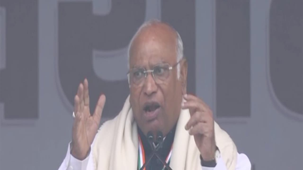 Congress chief Mallikarjun Kharge (Photo/ANI) Congress chief Mallikarjun Kharge (Photo/ANI)