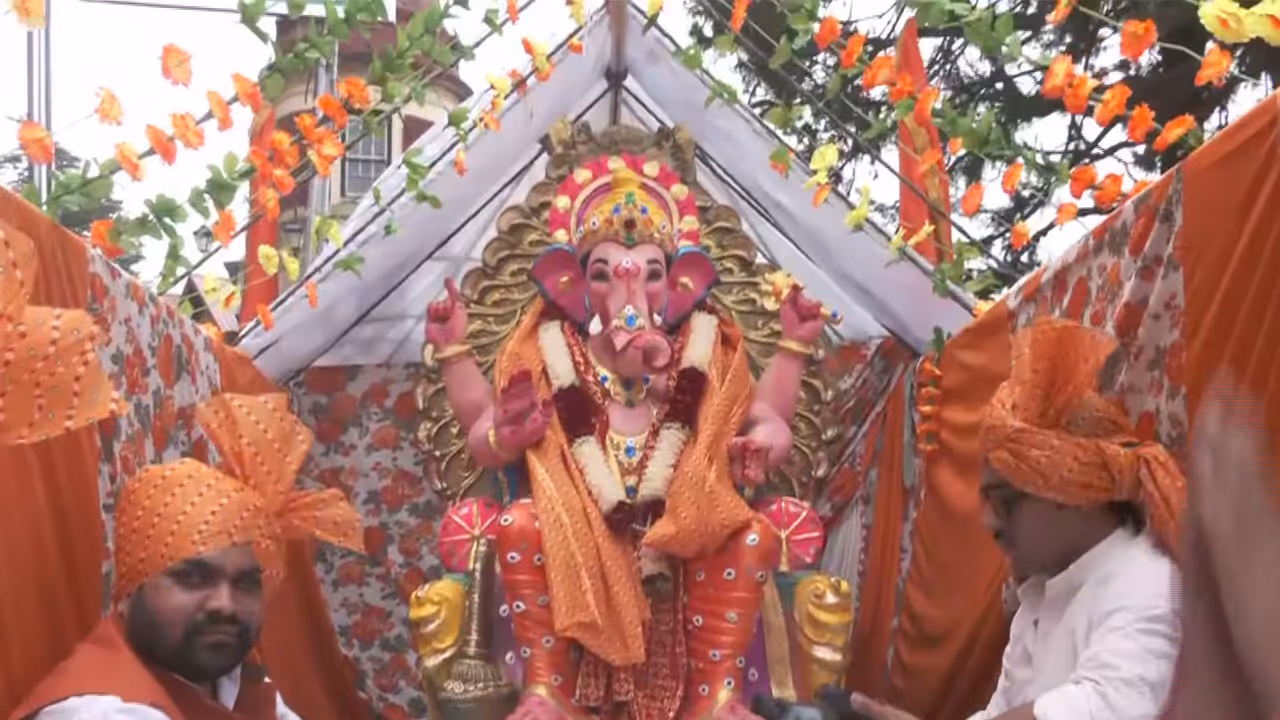 Ganesh Chaturthi procession in Shimla (Photo/ANI) Ganesh Chaturthi procession in Shimla (Photo/ANI)