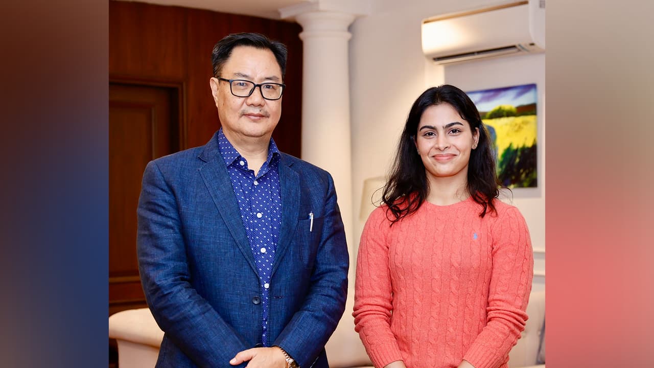 Manu Bhaker and Kiren Rijiju (Photo: X/@KirenRijiju)