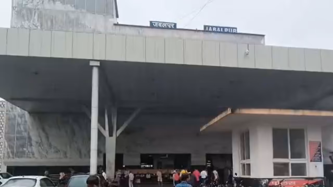 Jabalpur railway station (File Photo/ANI) Jabalpur railway station (File Photo/ANI)