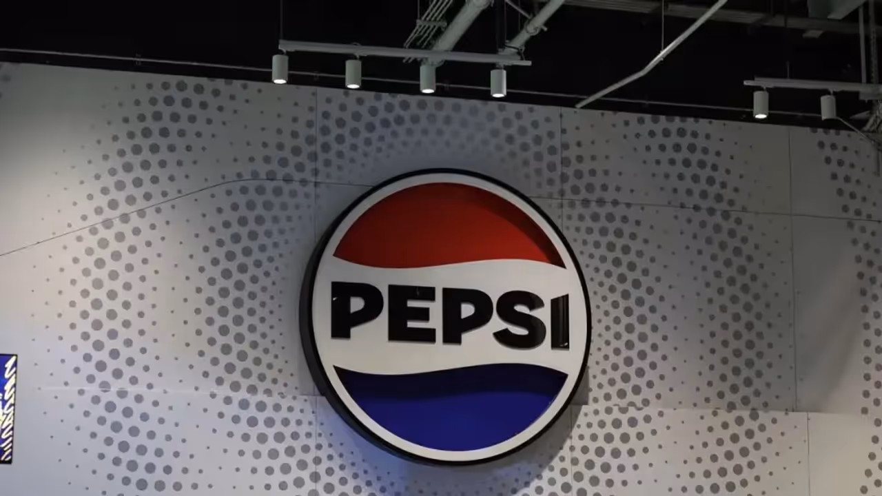 https://stocktwits.com/news articles/markets/equity/pepsico celsius stake 585 million deal/chtTgxxRdNE