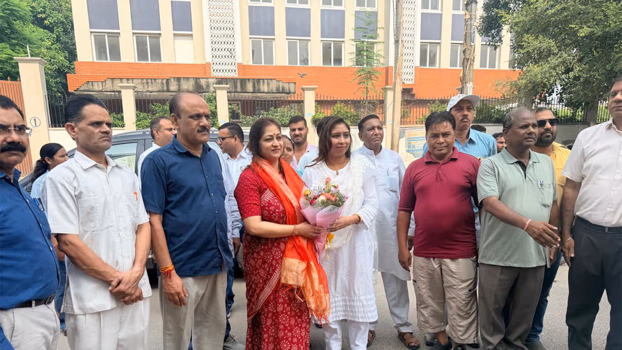 Delhi Deputy Mayor Monika Pant at Gharoli ward (Photo/ANI) Delhi Deputy Mayor Monika Pant at Gharoli ward (Photo/ANI)