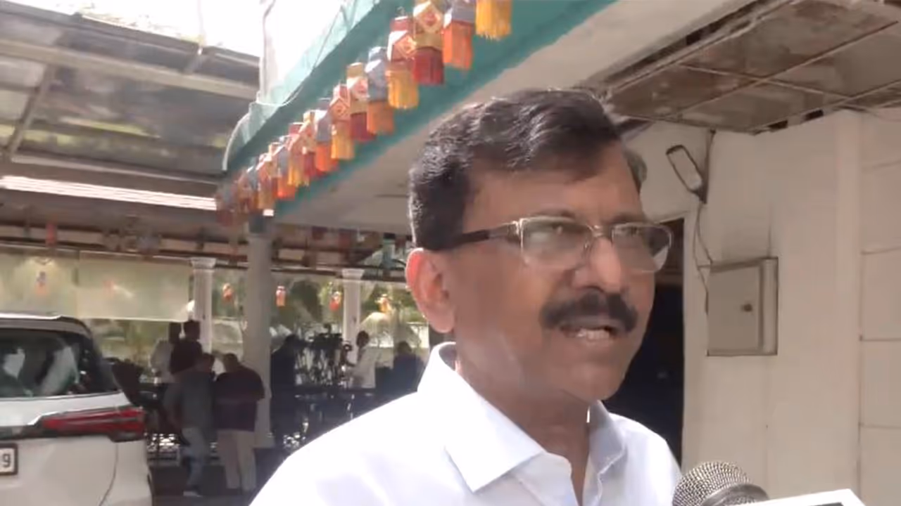 Shiv Sena (UBT) MP Sanjay Raut (Photo/ANI) Shiv Sena (UBT) MP Sanjay Raut (Photo/ANI)