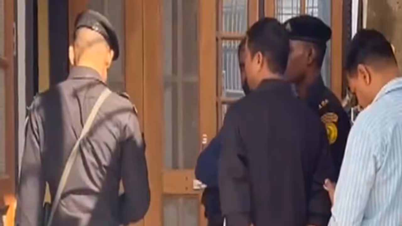 Raids in Lucknow by UP ATS, J K Police and Lucknow Police (Photo/ANI)