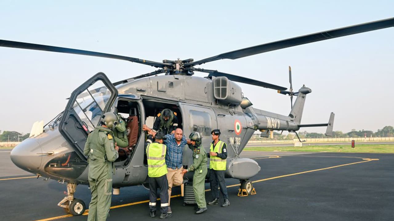 Indian Navy conducts Swift MEDEVAC from Offshore Oil Rig near Kochi (Photo/ANI) Indian Navy conducts Swift MEDEVAC from Offshore Oil Rig near Kochi (Photo/ANI)