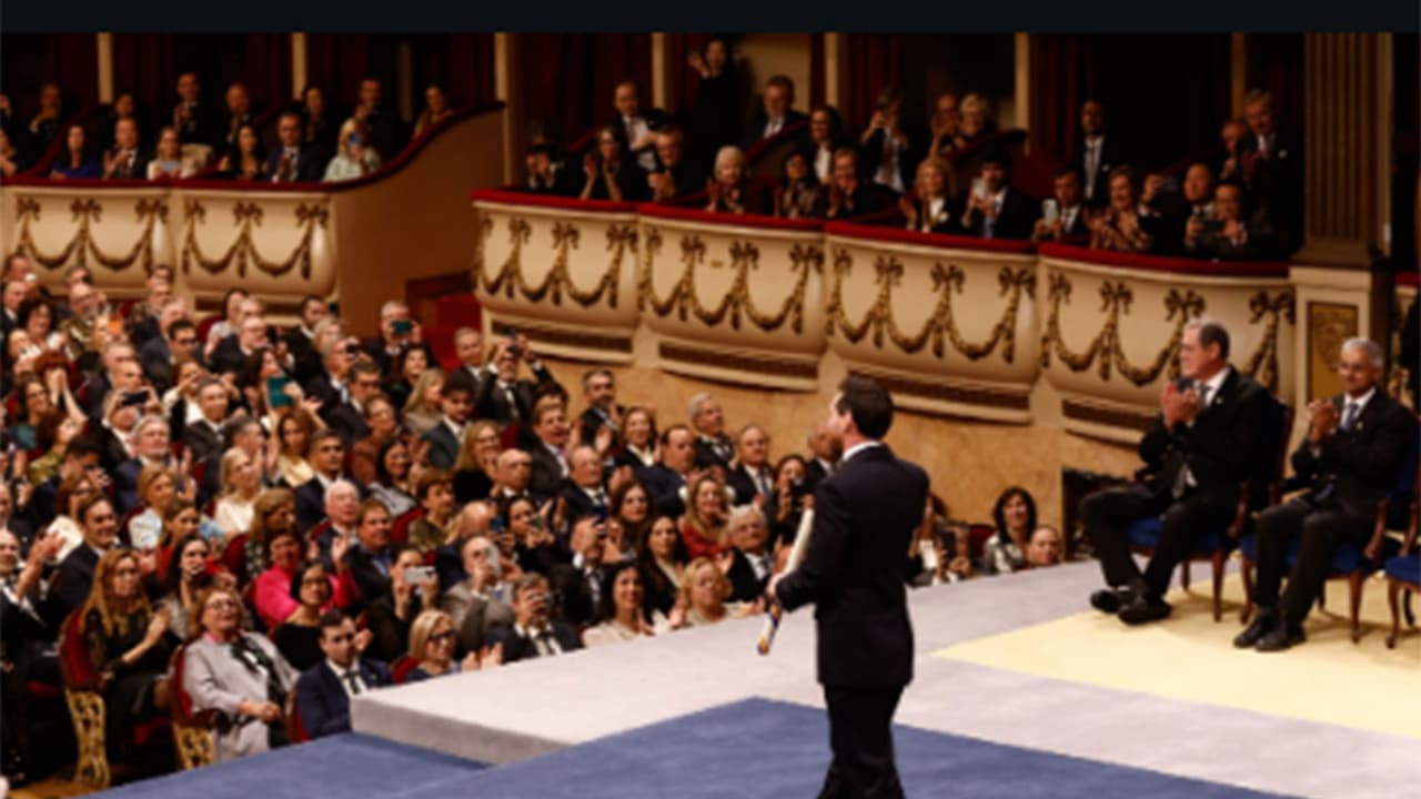 Lionel Messi with his Pricess of Asturias Award. (Photo: Instagram/ Leo Messi) Lionel Messi with his Pricess of Asturias Award. (Photo: Instagram/ Leo Messi)