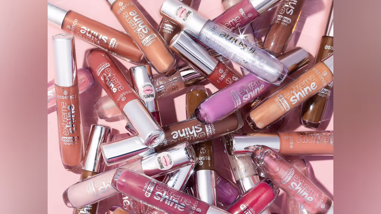 cosnova Beauty and Reliance Retail partner to bring ‘essence’, Europe’s No. 1 cosmetics brand, to India (Images: cosnova Beauty, Reliance Retail) cosnova Beauty and Reliance Retail partner to bring ‘essence’, Europe’s No. 1 cosmetics brand, to India (Images: cosnova Beauty, Reliance Retail)