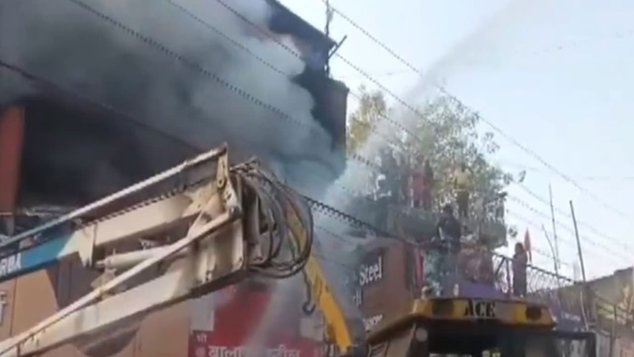 Fire broke out at SS Plaza in Chhattisgarh's Korba district (Photo/ANI) Fire broke out at SS Plaza in Chhattisgarh's Korba district (Photo/ANI)