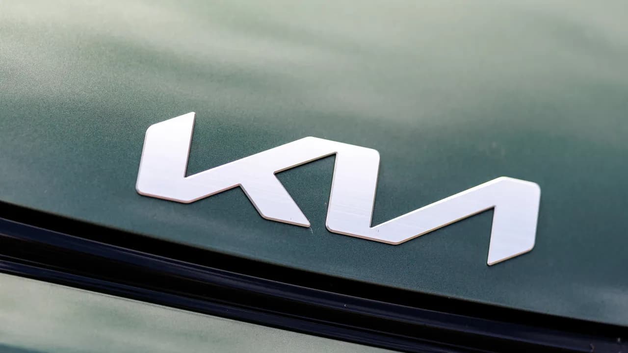 https://stocktwits.com/news articles/markets/equity/us regulator opens probe into over 137000 kia vehicles/chrn95WRdEN https://stocktwits.com/news articles/markets/equity/us regulator opens probe into over 137000 kia vehicles/chrn95WRdEN