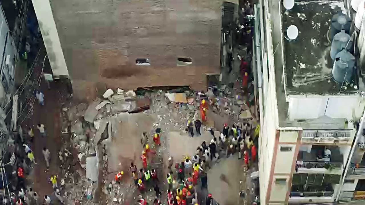 Building collapse site in Satya Niketan of Delhi's South West district (Photo/ANI) Building collapse site in Satya Niketan of Delhi's South West district (Photo/ANI)