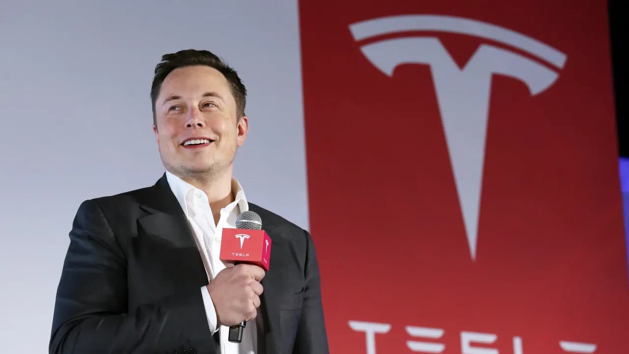 https://stocktwits.com/news articles/markets/equity/tsla stock accelerating capex increases focus on tangible robotaxi optimus/cZZnqN6R7Ub https://stocktwits.com/news articles/markets/equity/tsla stock accelerating capex increases focus on tangible robotaxi optimus/cZZnqN6R7Ub