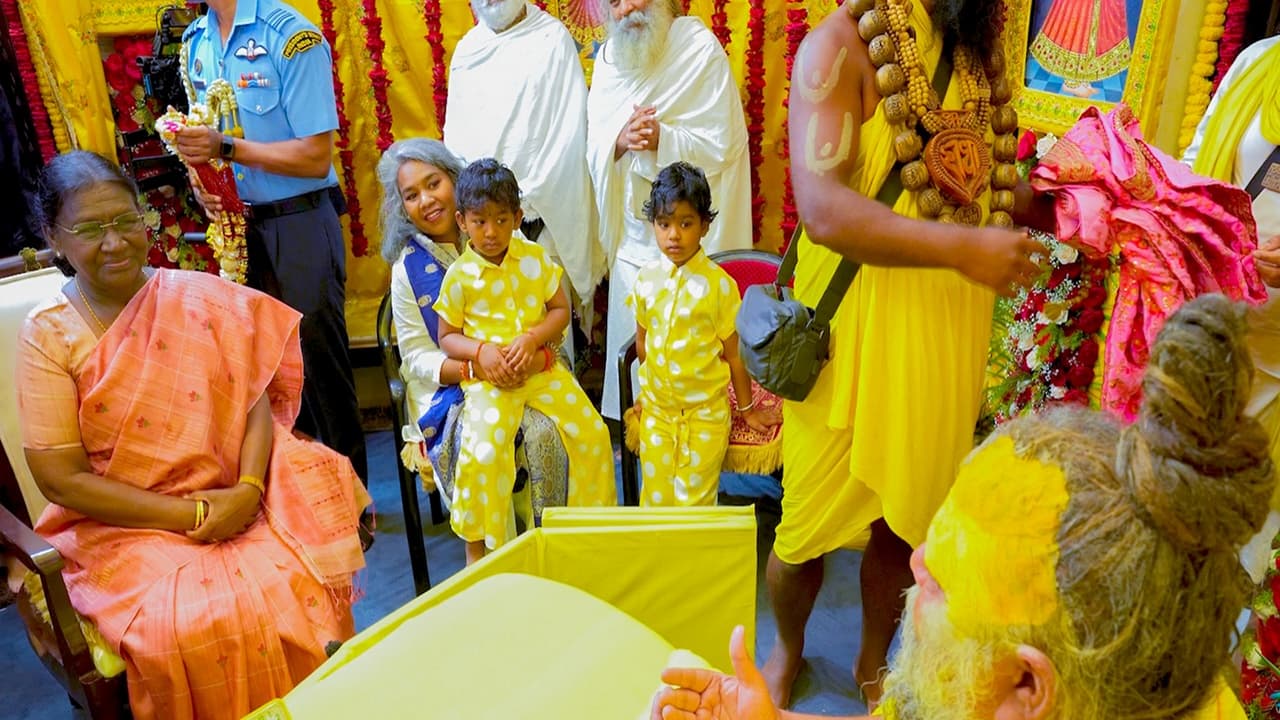 President Murmu meets Premanand Maharaj (Photo/ Radha Keli Kunj ) President Murmu meets Premanand Maharaj (Photo/ Radha Keli Kunj )