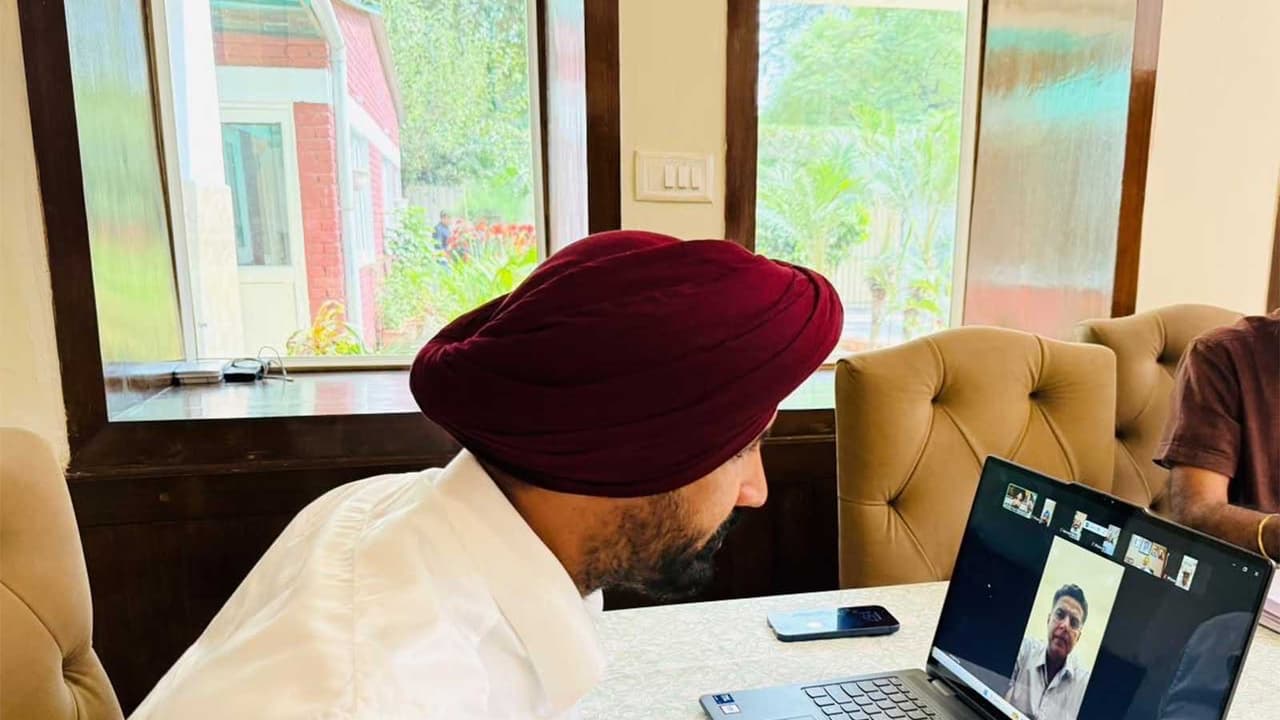 Amarinder Singh Raja Warring in a Zoom call with Sachin Pilot(Phto/ANI) Amarinder Singh Raja Warring in a Zoom call with Sachin Pilot(Phto/ANI)