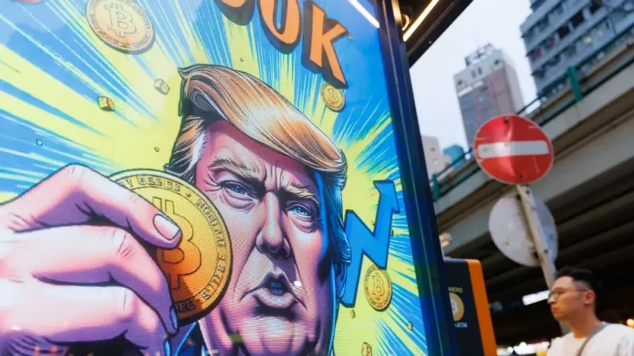 https://stocktwits.com/news articles/markets/equity/djt stock falls again as bitcoin pivot sparks dilution fears/ch0A0ZYRbt9