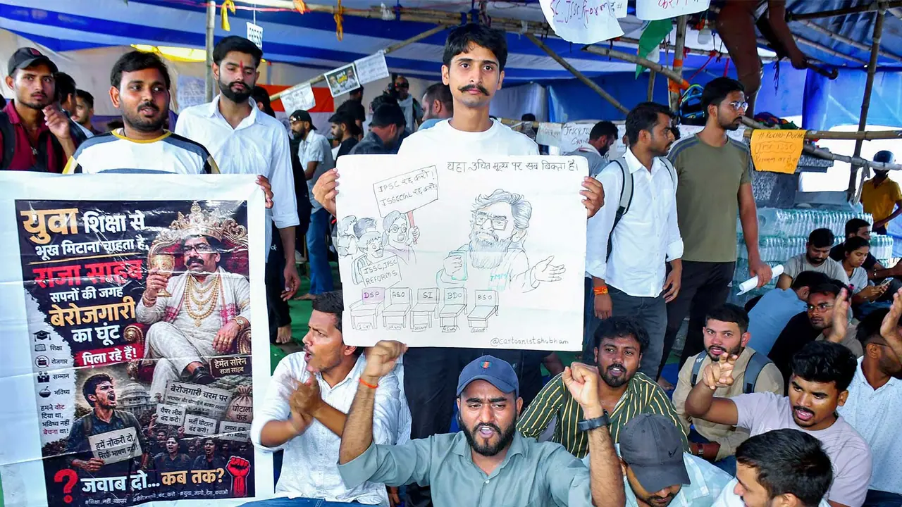 Students protest against alleged JPSC paper leak in Ranchi (File Photo/ANI) Students protest against alleged JPSC paper leak in Ranchi (File Photo/ANI)