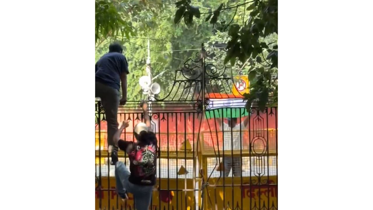 CJP activists attempt to breach Jantar Mantar (Photo/@abhijeet_dipke) CJP activists attempt to breach Jantar Mantar (Photo/@abhijeet_dipke)