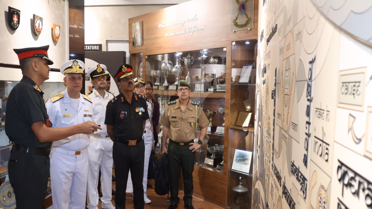 Brazilian Delegation visits College of Defence Management (Photo/ X@HQ_IDS_India) Brazilian Delegation visits College of Defence Management (Photo/ X@HQ_IDS_India)
