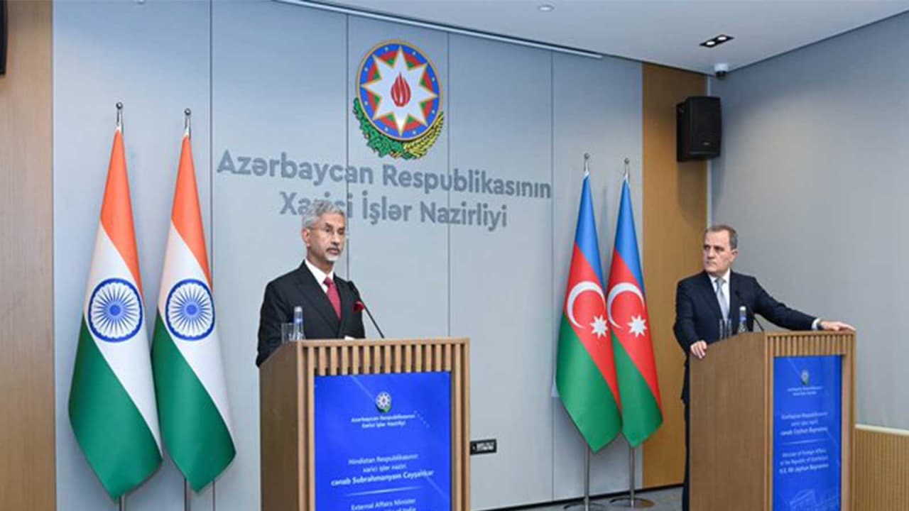 External Affairs Minister S Jaishankar and Azerbaijani Foreign Minister Jeyhun Bayramov during a joint press conference following their meeting in Baku. (Photo: X/@AzerbaijanMFA) External Affairs Minister S Jaishankar and Azerbaijani Foreign Minister Jeyhun Bayramov during a joint press conference following their meeting in Baku. (Photo: X/@AzerbaijanMFA)