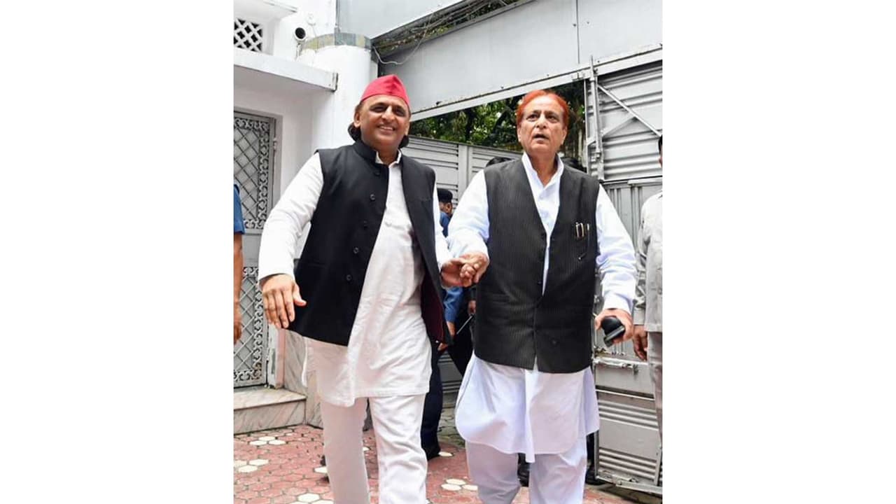Samajwadi Party chief Akhilesh Yadav with Azam Khan in Rampur (File Photo/ANI) Samajwadi Party chief Akhilesh Yadav with Azam Khan in Rampur (File Photo/ANI)