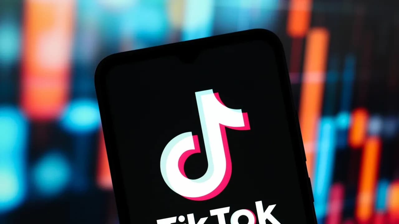 https://stocktwits.com/news articles/markets/equity/tiktok owner bytedance plans buyback boosting valuation to over 330 billion/chsUd1nRdlE https://stocktwits.com/news articles/markets/equity/tiktok owner bytedance plans buyback boosting valuation to over 330 billion/chsUd1nRdlE